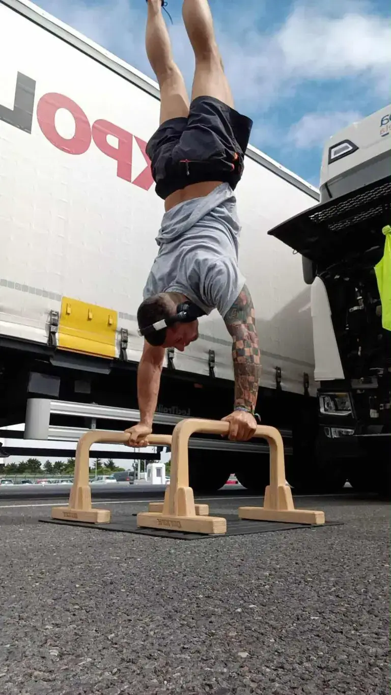 f673107c-d931-481f-a2a6-774df720256c